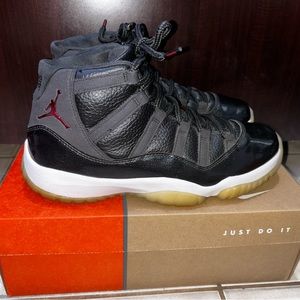Jordan 11 72-10 Size 9